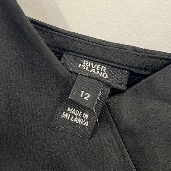 RIVER Island Black Satin V neck Spaghetti Straps top size US 8 - Picture 9 of 14